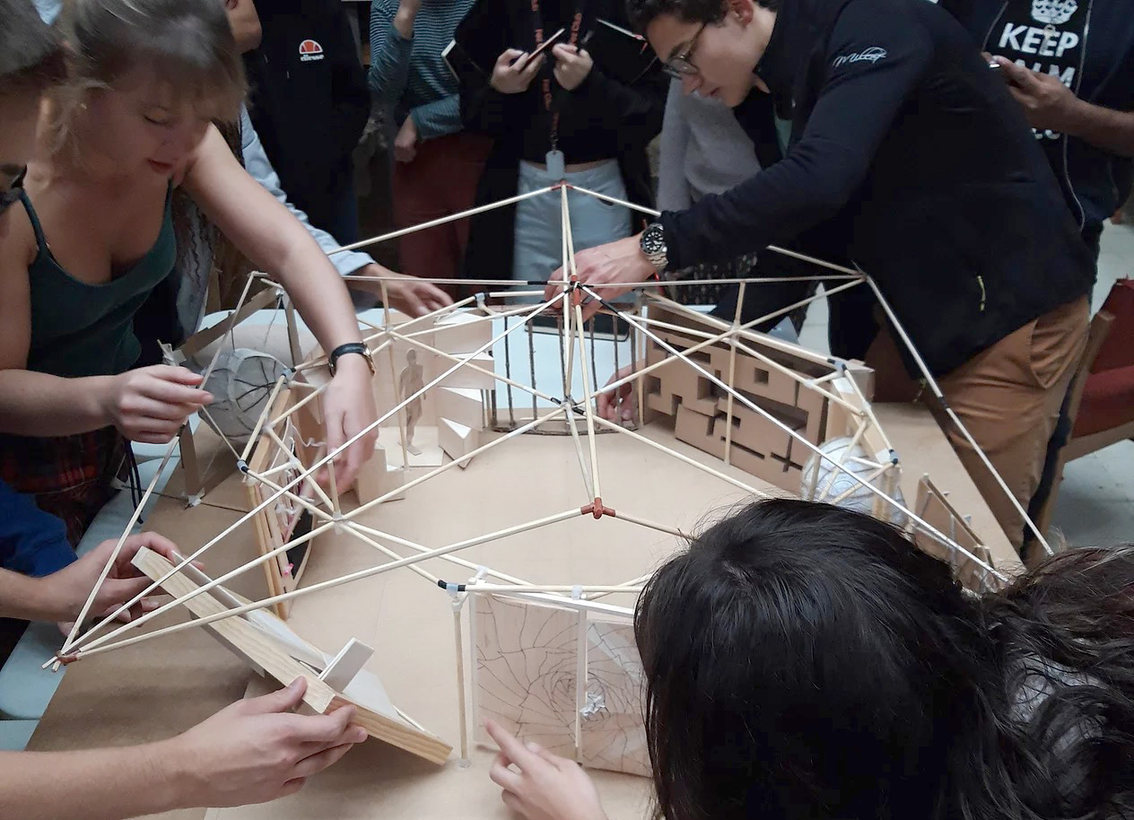 NEUBAU_Empty Common Garden Room_thumbnail